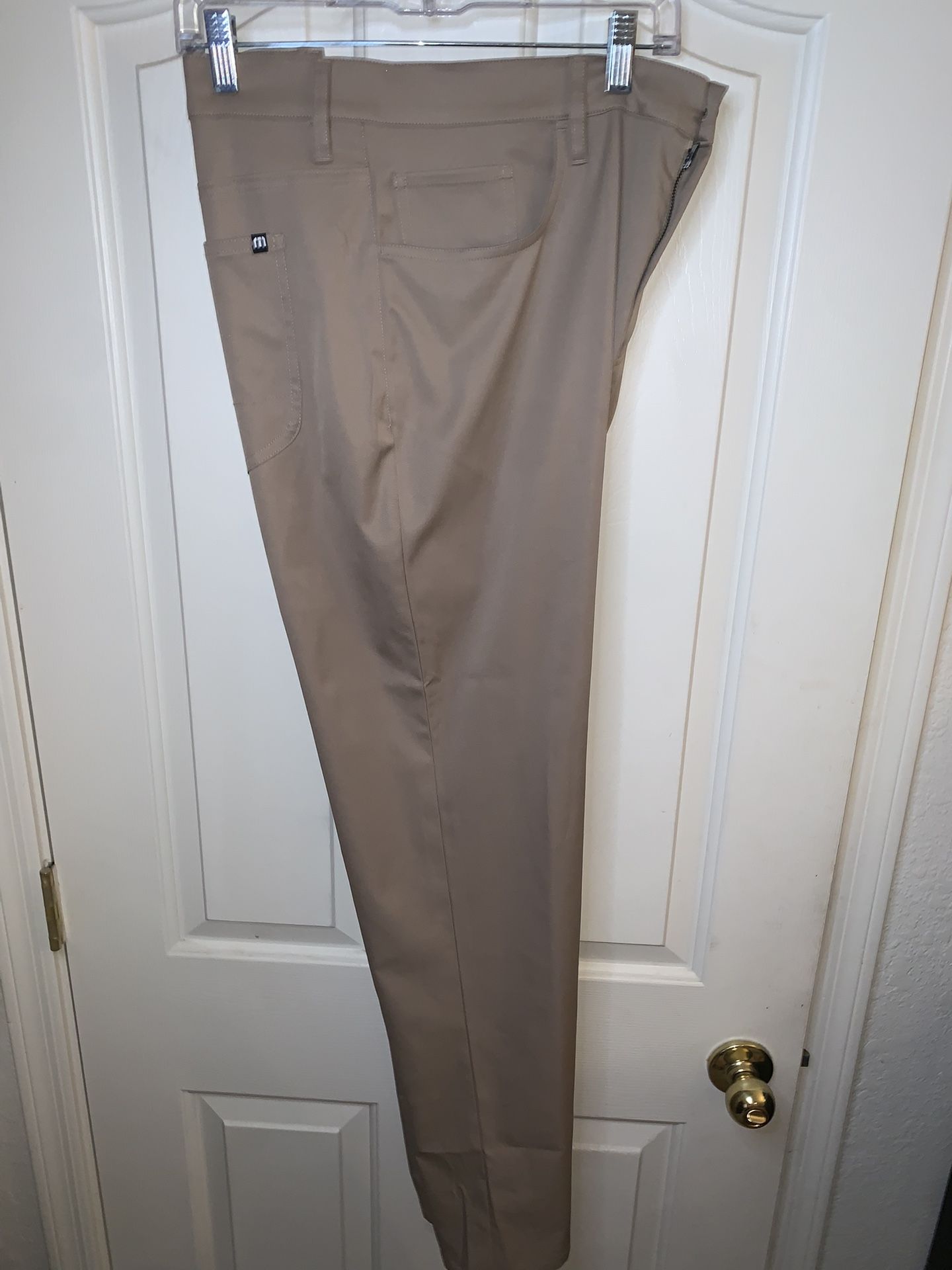 Men’s Travis Mathew Golf Pants!!