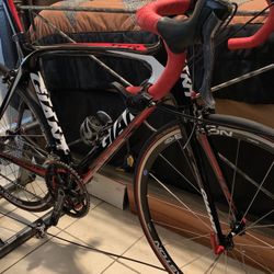 Road Bike Giant Pully Carbon Super Light 700