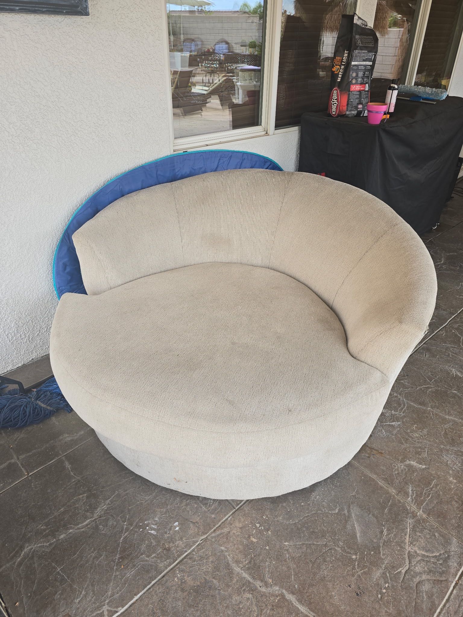 Circle Couch