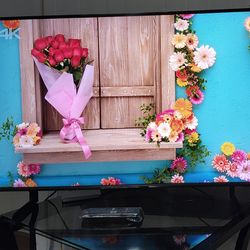 43" QLED Smart TV with Quantum HDR model 2024