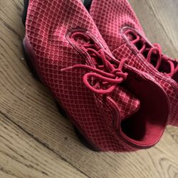 Jordan Horizon Red