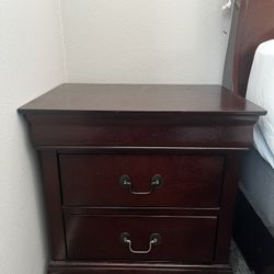 Nightstand/End Table
