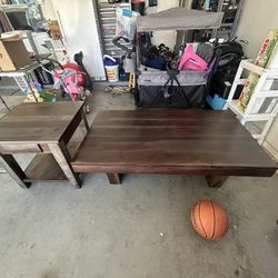 Coffee Table And End Table. 