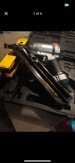 SENCO FinishPro 35, 15 Gauge, 2-1/2" Angled Finish Nailer with Case