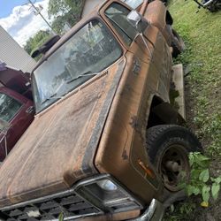 1979 Chevy van pick up truck step size