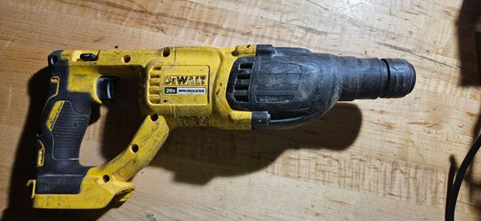DEWALT  Brushless Rotary Hammer – Used
