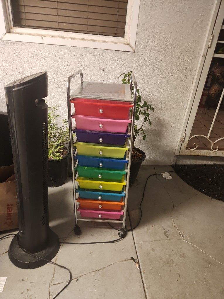 10 Drawer Rolling Cart