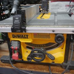 DEWALT TABLE SAW DWE7485 PRE OWNED 883920-2
