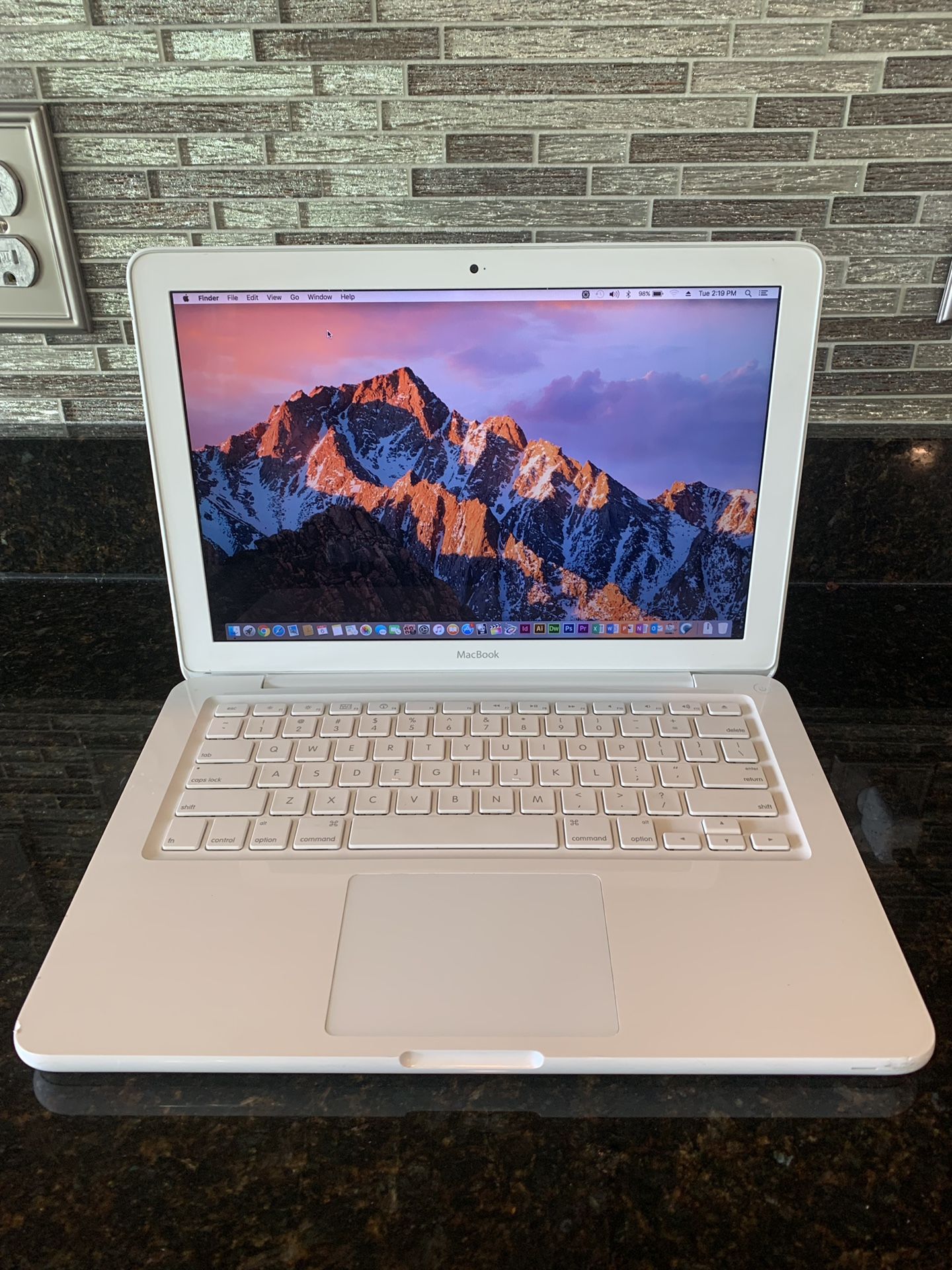 13” Apple Unibody MacBook Laptop