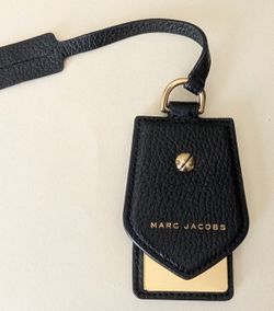 Marc Jacobs Leather Tag