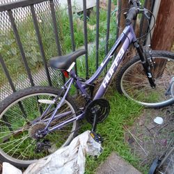 Huffy rock creek bike 24 inch (Purple)