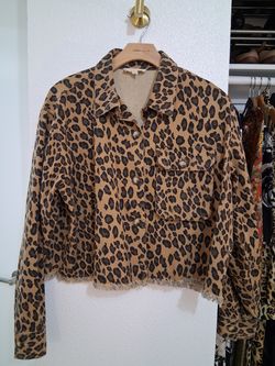 Cropped Leopard Print Denim Jacket