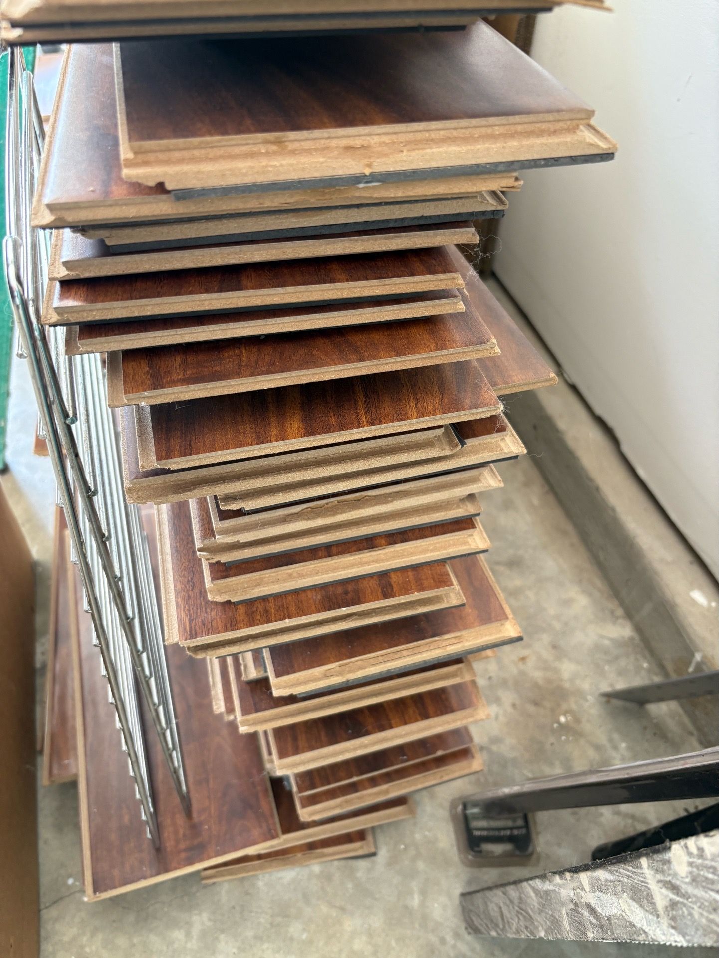 Free laminate flooring