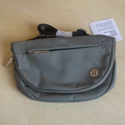 Lululemon All Night Festival Bag Size 2L $50 
