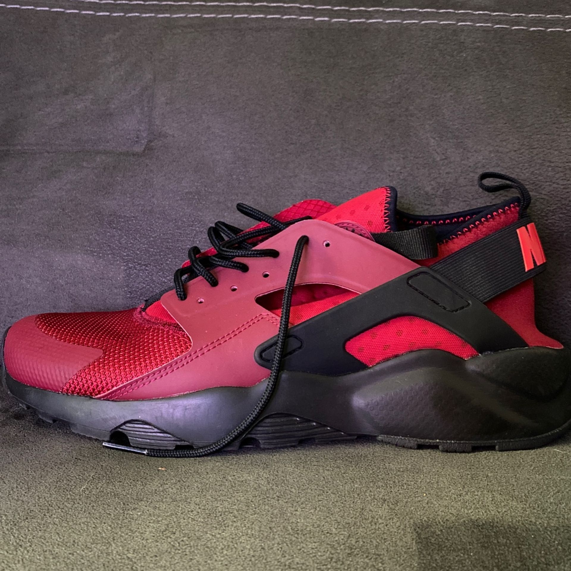 Rare Huaraches Huarache Sneakers Rare Nike Huaraches NIKE (GS) Huarache Run  main image 2