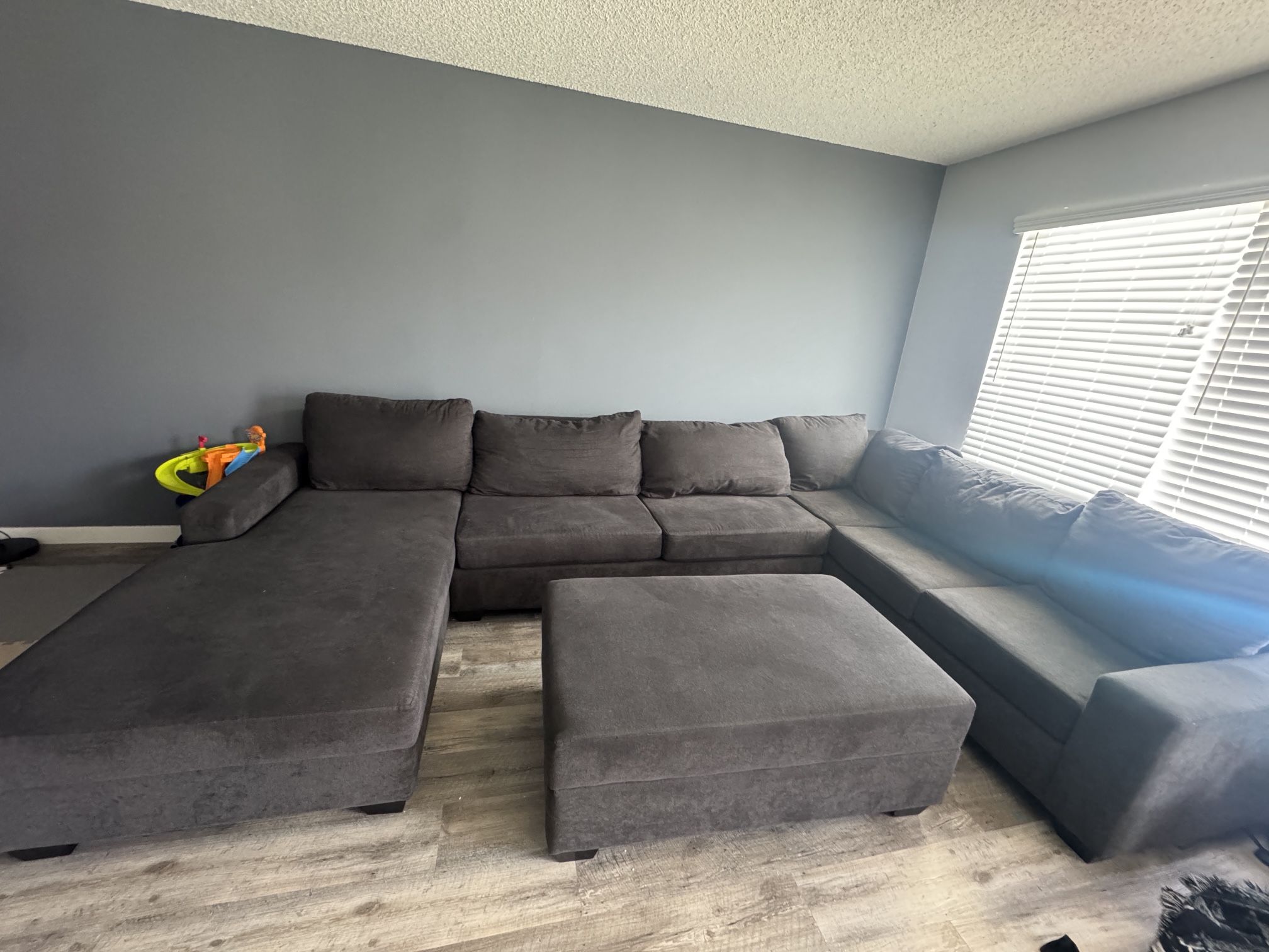 Sectional couch