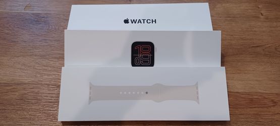Apple Watch SE 3 40mm GPS ( Brand New)
