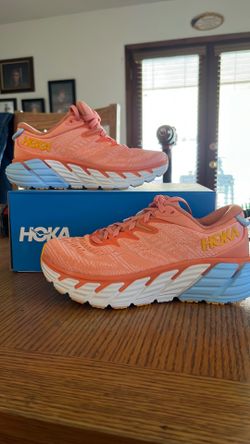 Hoka running shoes size 6 and 1/2 in women’s