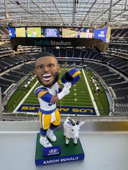 Rams bobblehead Aaron Donald SoFi SGA
