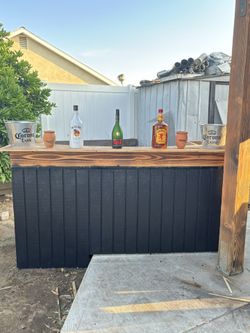 Bar Stand