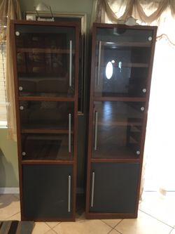 3 PIECE Entertainment Unit ....items are in the city of LA PUENTE