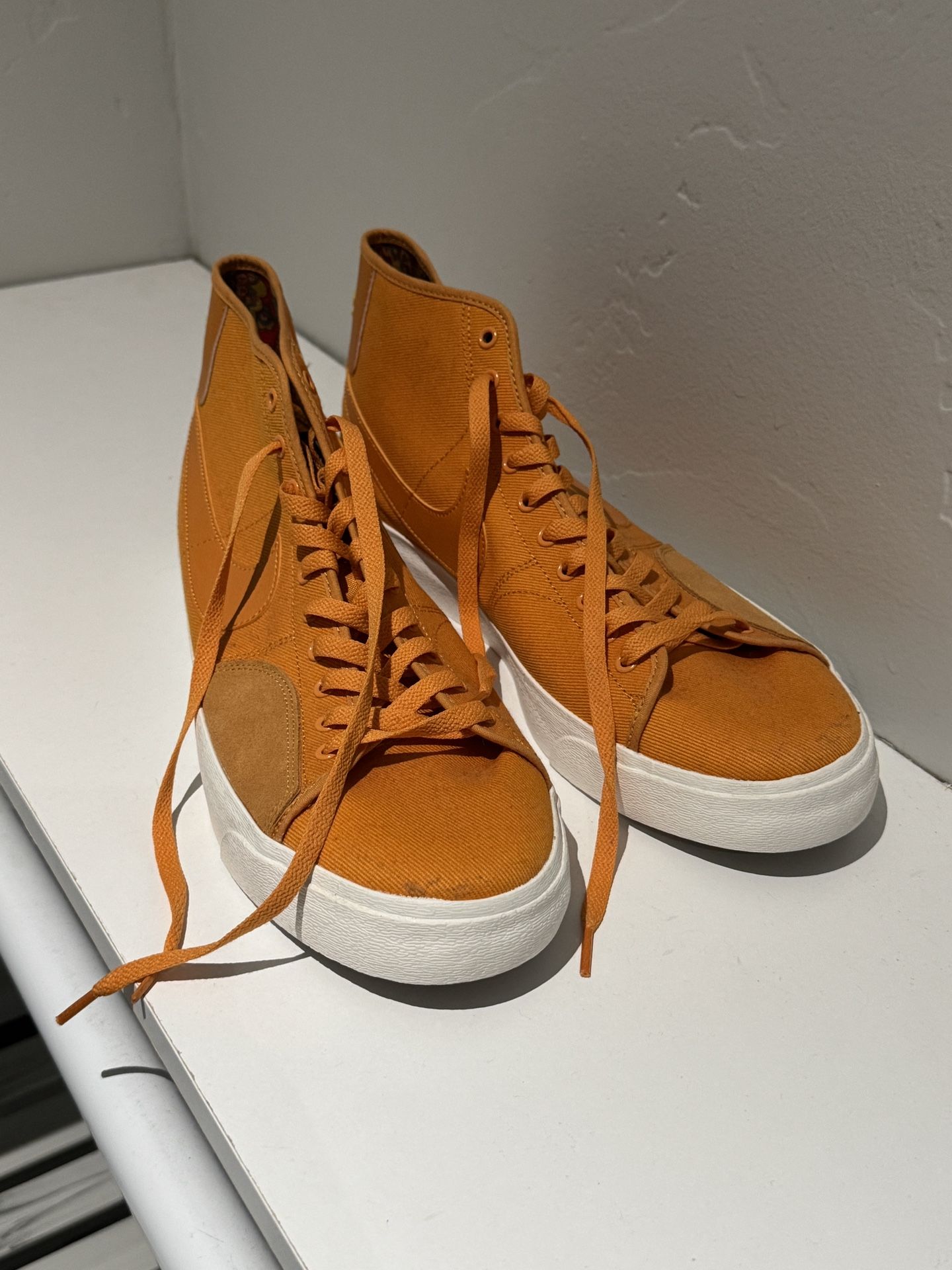 Nike Blazer Court Mid Premium Men’s Sneakers
