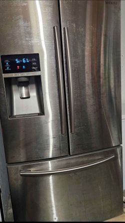 Samsung refrigerator. Partially working. OBO