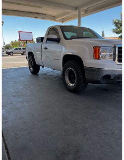 2011 GMC Sierra 1500 5.3 4x4 6 1/2 ft bed