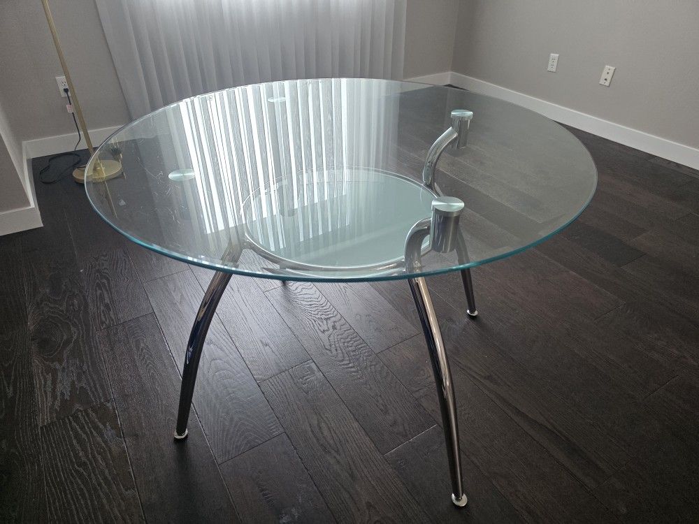 Round Dining Table