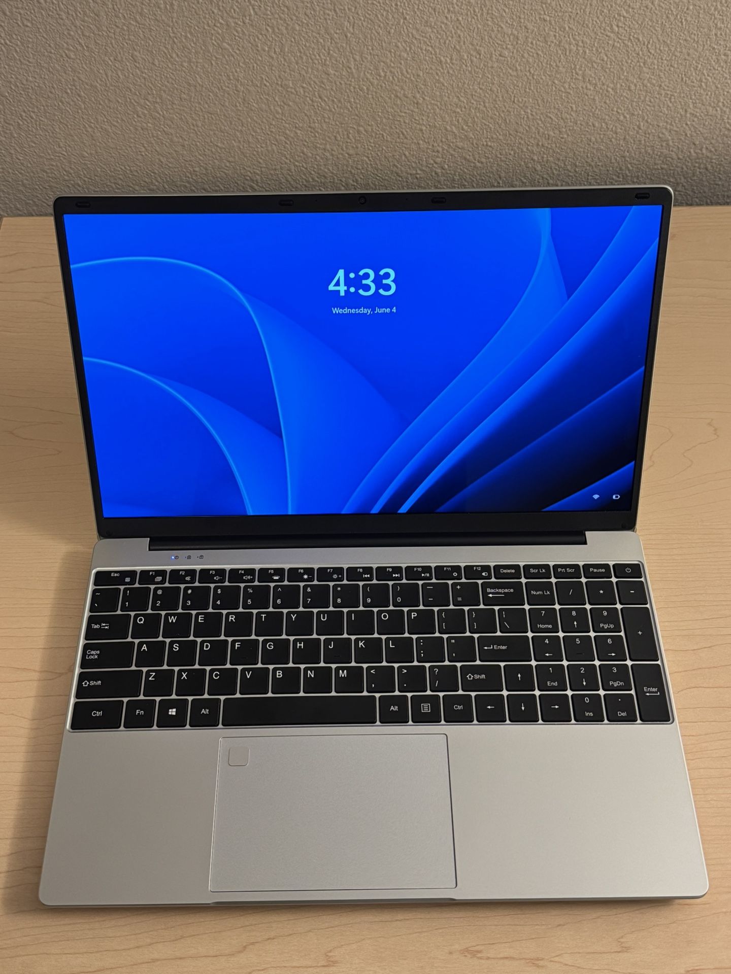 Laptop ( Windows 11 )