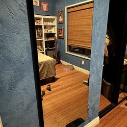 Lululemon Smart Work Out Mirror 