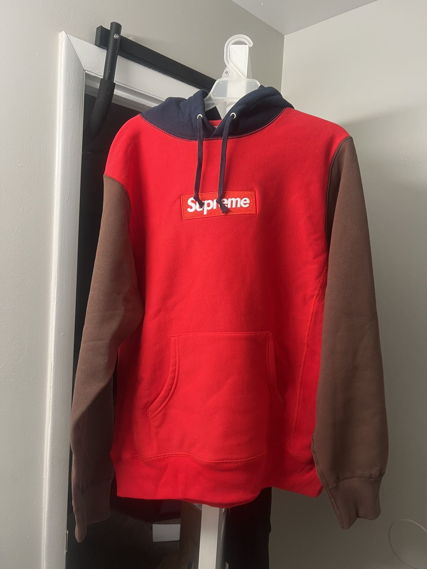 Supreme Hoodie Medium