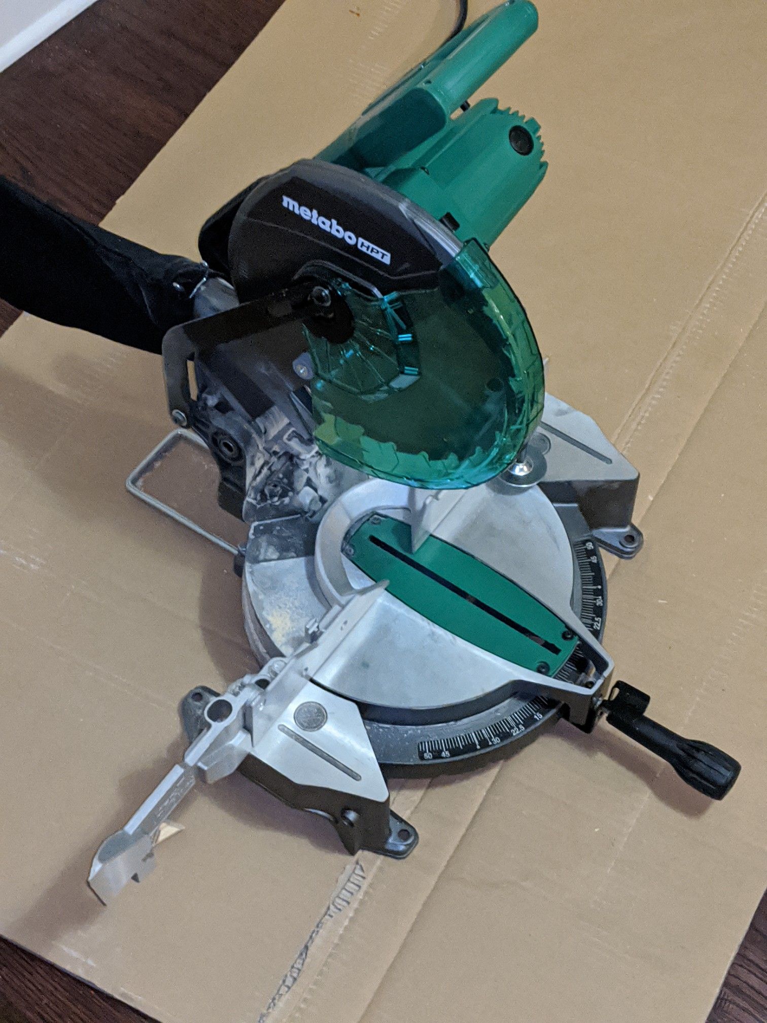 Metabo HPT C10FCGS 10" Compound Miter Saw, 15Amp Motor, Single Bevel