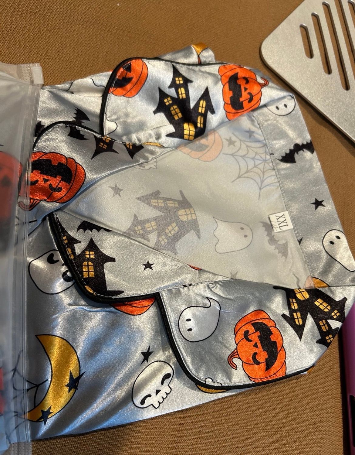 Cute Ghoulish Halloween 2 piece pajama set - 2x - new