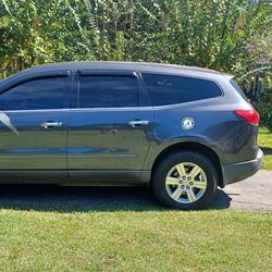Chevrolet Traverse 2010.