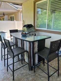 Patio Bar with Chairs