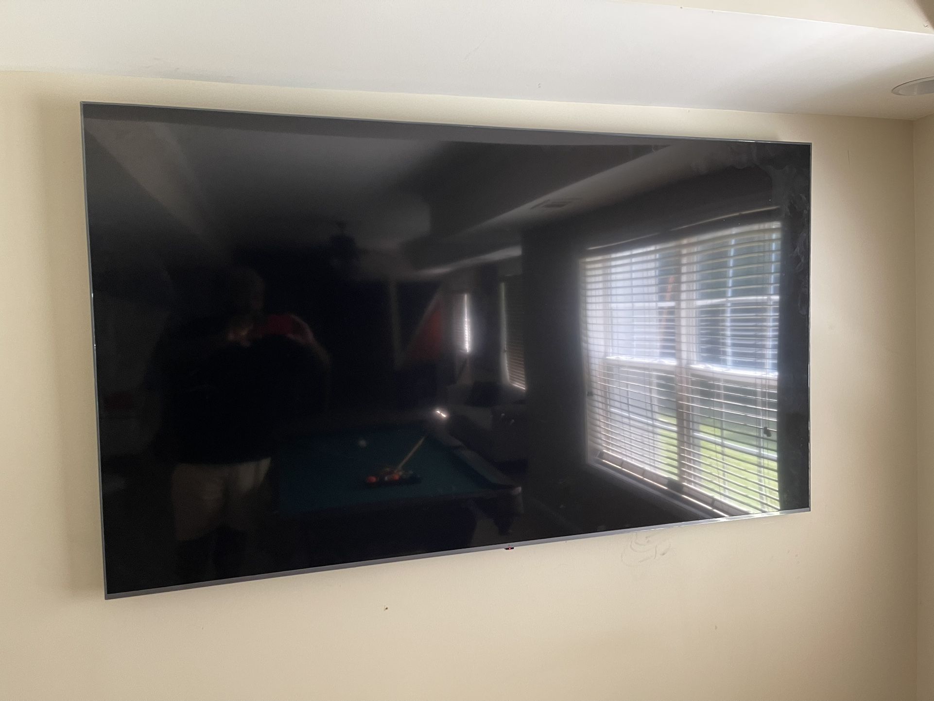 LG TV 86”