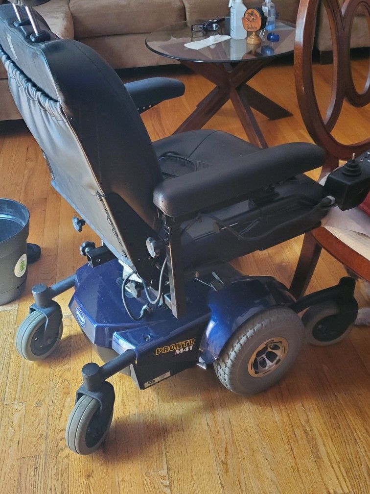 Pronto M41 Power Weelchair