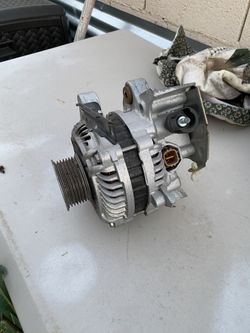 R18 Honda Alternator OEM