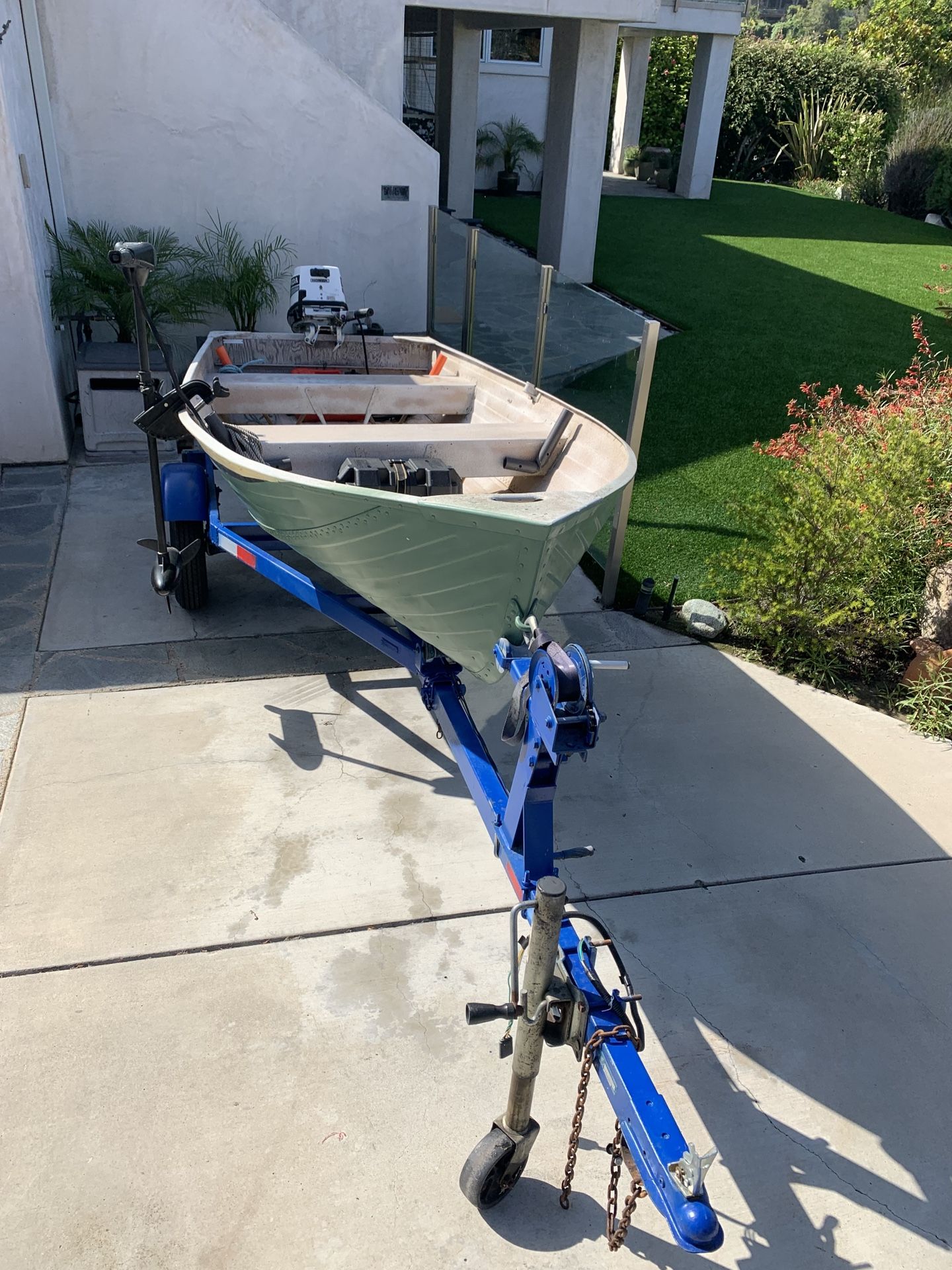BOAT 12’ Aluminum w/9.9 Honda 4 stroke