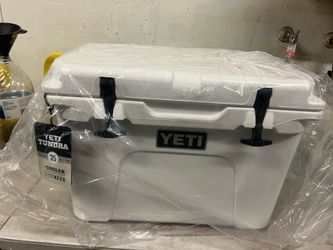 YETI Tundra 35 white