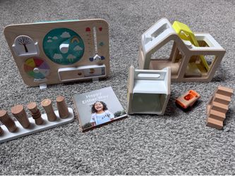 Lovevery Play Kit The Observer