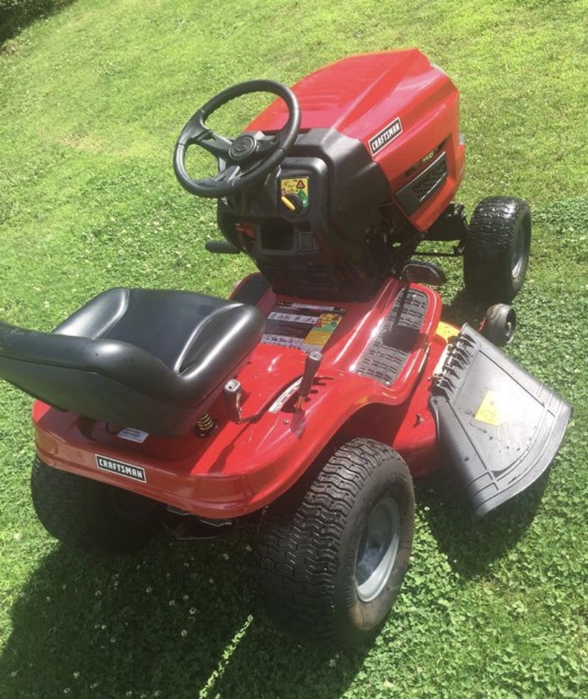 2017 Craftsman riding mower T1600 Delivery Available for Sale in