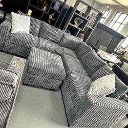 ✨️ Sectionals, 2pc Sofas ✨️ Furniture Queen Bedrooms, Dining Avail