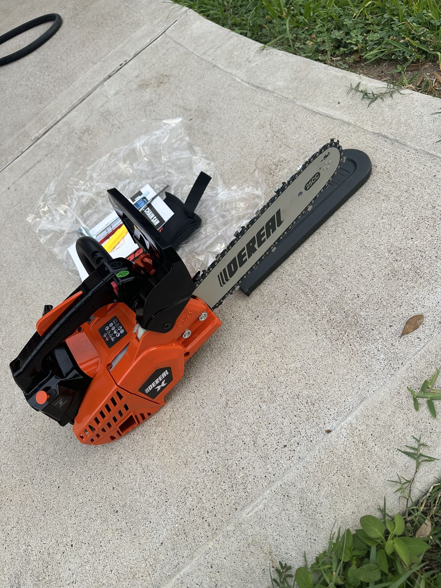 Chainsaw New 12 Inch working Very well Trabajando Muy Bien π $200