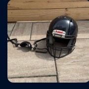 Riddle foot helmet with chinstrap size medium perfect for teen football
