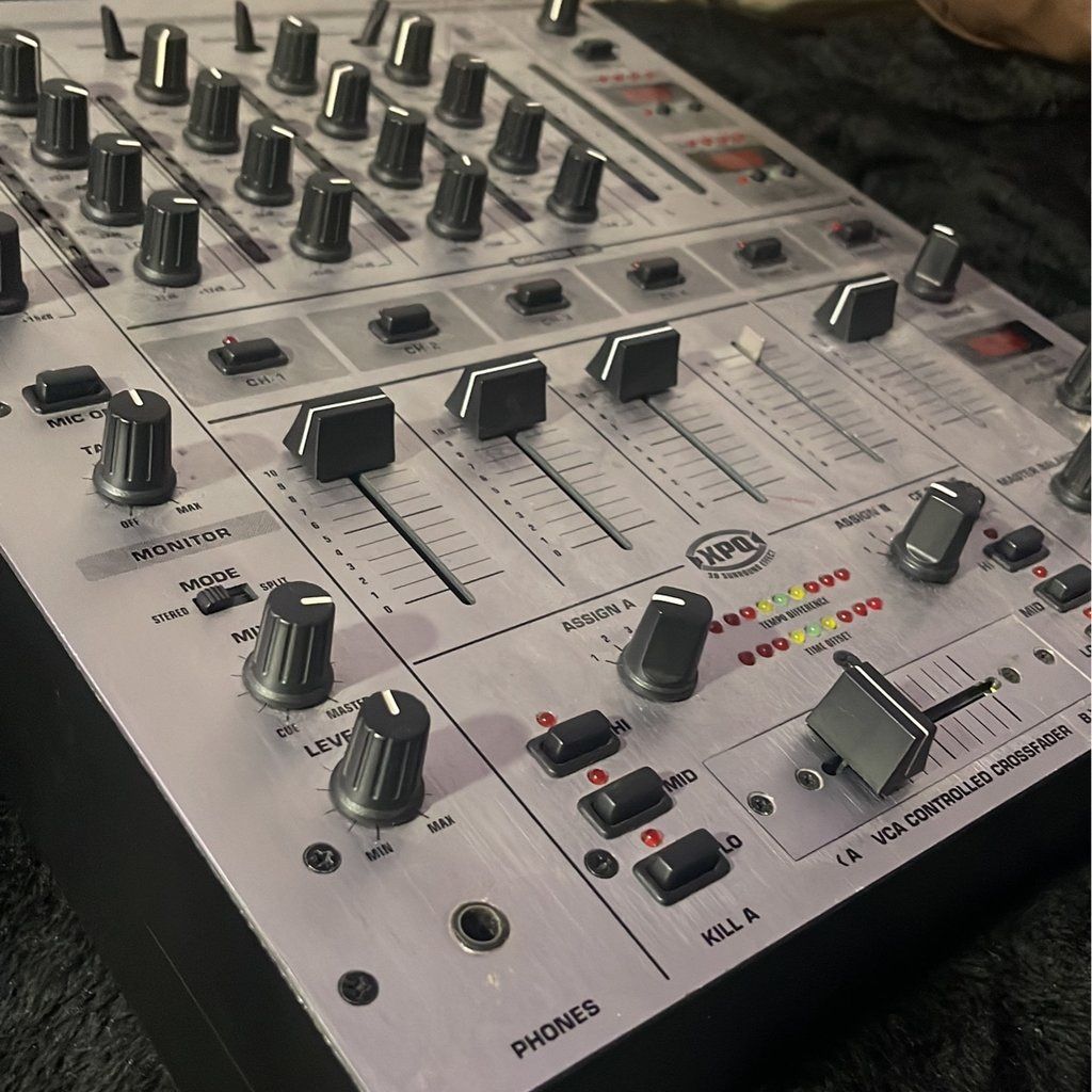 Behringer DJX700 Professional DJ Mixer In Super Good Working Condition