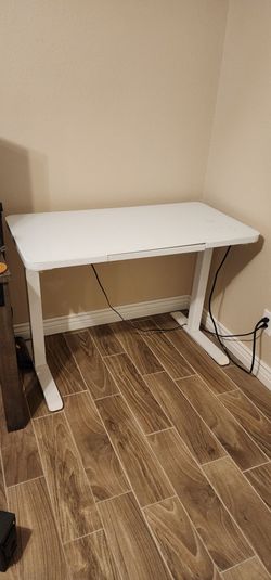 Electronic Standing Desk