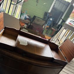 Vintage Vanity For Sale 