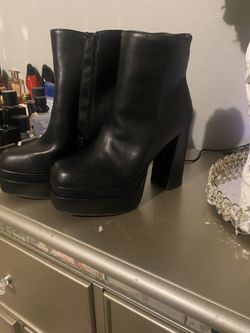Boots Women’s